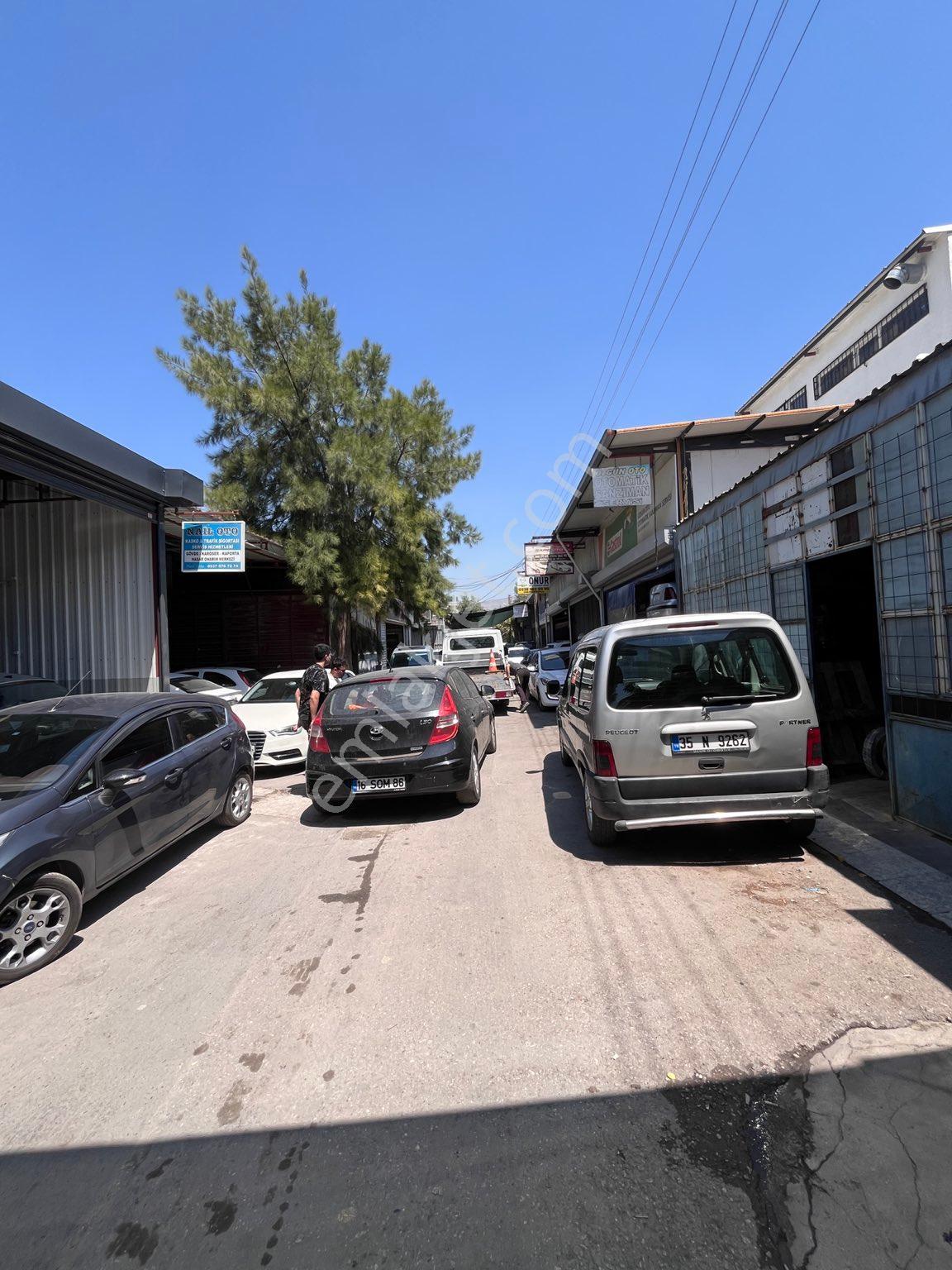 Bornova 2. Sanayi De Satılık Dükkan - Görsel 9