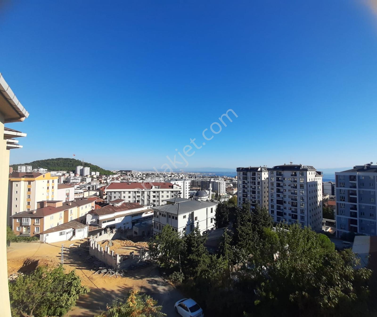 Pendik'te Satılık 3+1 Daire (metro Yürüme/deniz Manzaralı/boş) - Görsel 16