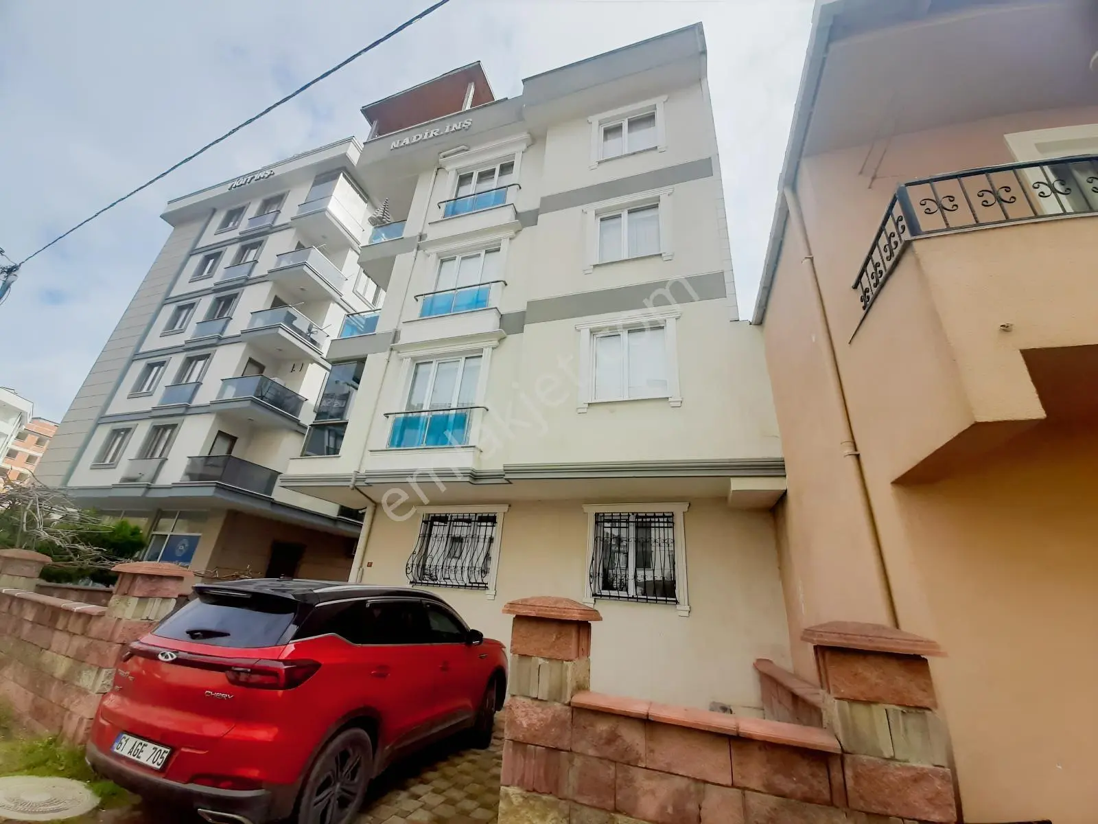 Sultanbeyli Adil Mah.satılık 4+2 Üst Dubleks Daire(alt Üst Ayrı) - Görsel 2