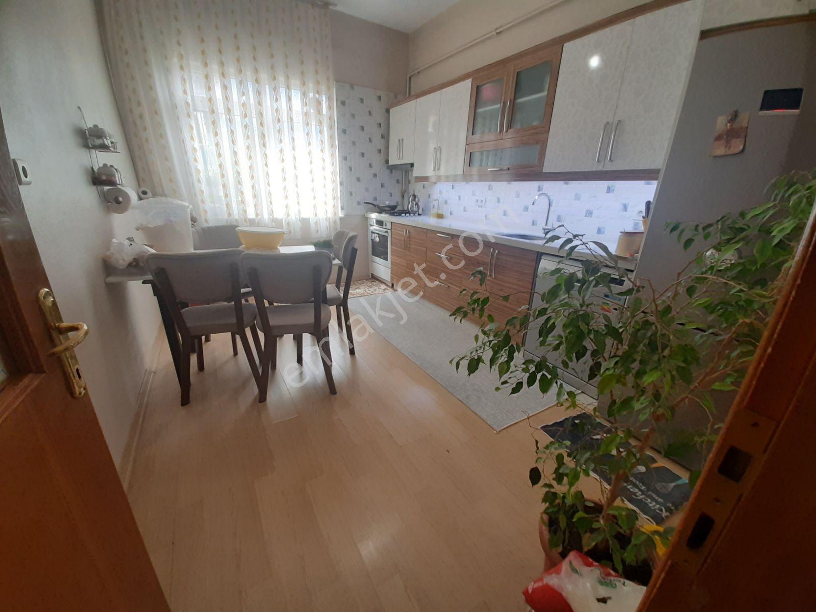 Ümraniye' De Satılık 2+1 Daire (metro 5 Dk) - Görsel 26