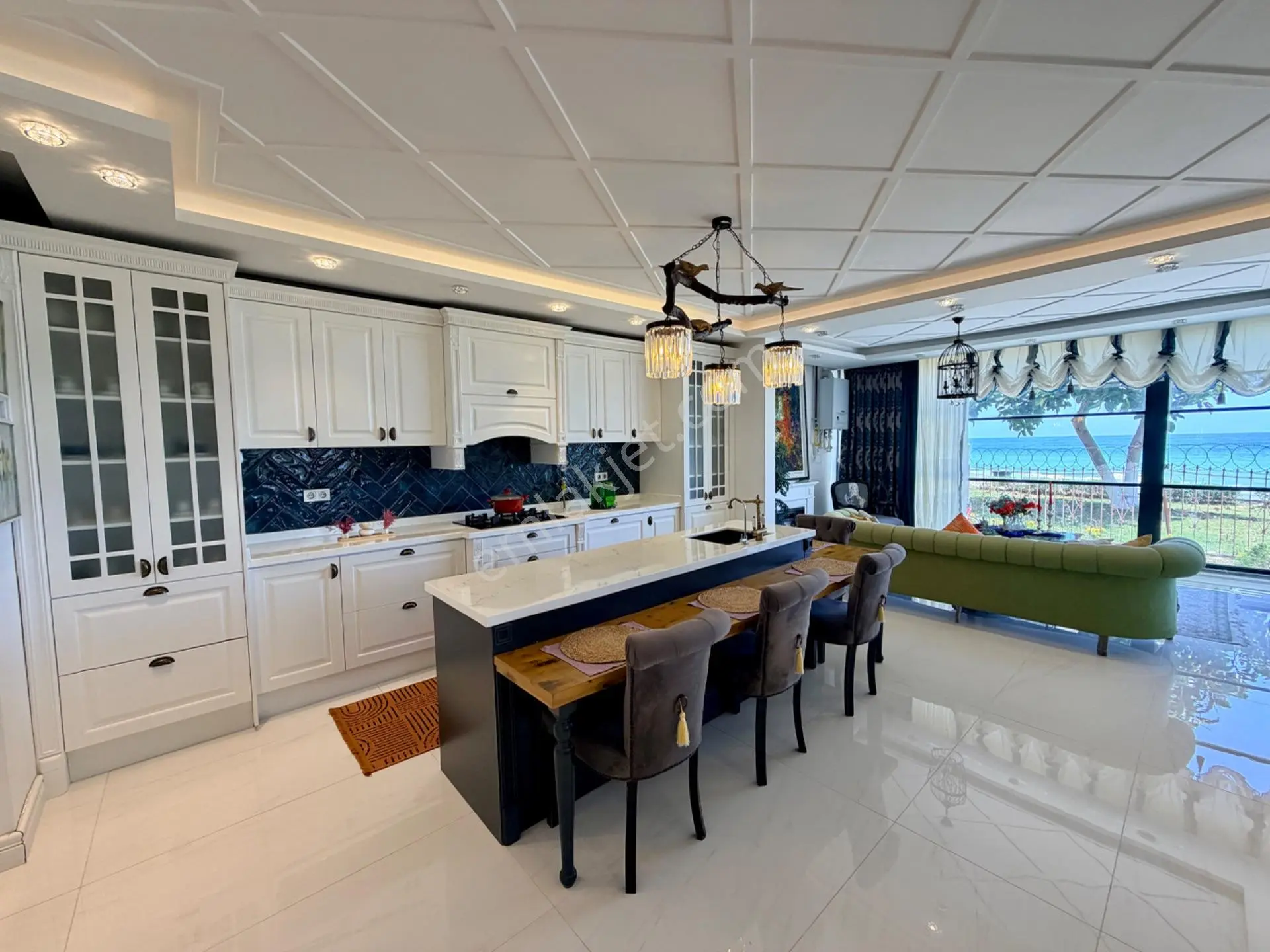 Onur Sitesi'nde Denize Sıfır Müstakil Bahçeli Özel Tasarım 3+1 Daire - Görsel 5