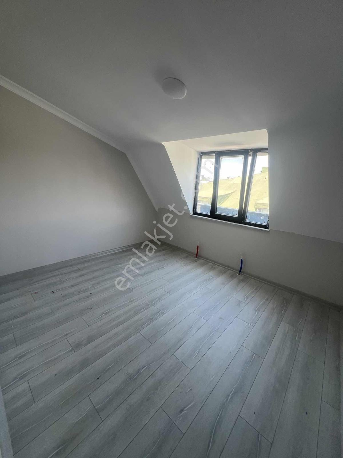 Taşolukta Kaçırılmayacak 3+1 Geniş Ferah Çatı Daire - Görsel 2