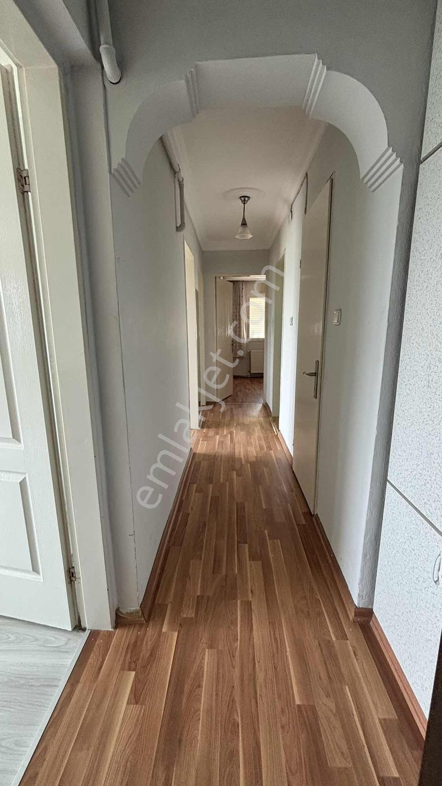 Bornova Evka-4 De D.gazlı Klimalı K.mutfak 2+1 Bakımlı Daire - Görsel 6