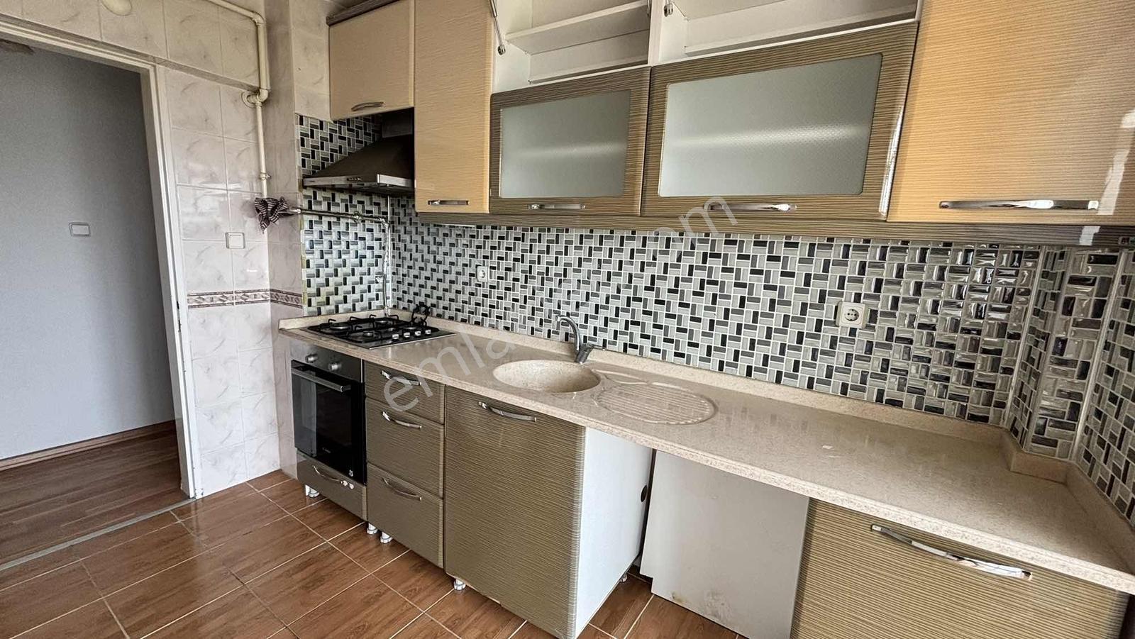 Bornova Evka-4 De D.gazlı Klimalı K.mutfak 2+1 Bakımlı Daire - Görsel 13