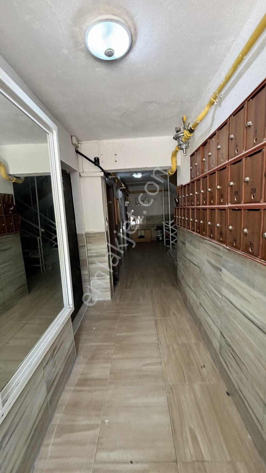 Bornova Evka-4 De D.gazlı Klimalı K.mutfak 2+1 Bakımlı Daire - Görsel 7