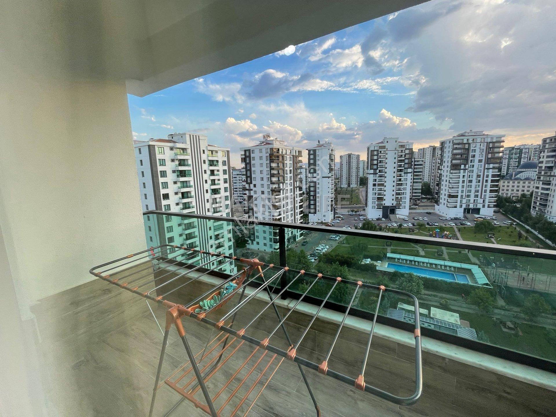 Otogar Arkası 3.5+1 Ultra Lüx 2 Daire Üzeri Havuzlu Acildir - Görsel 12