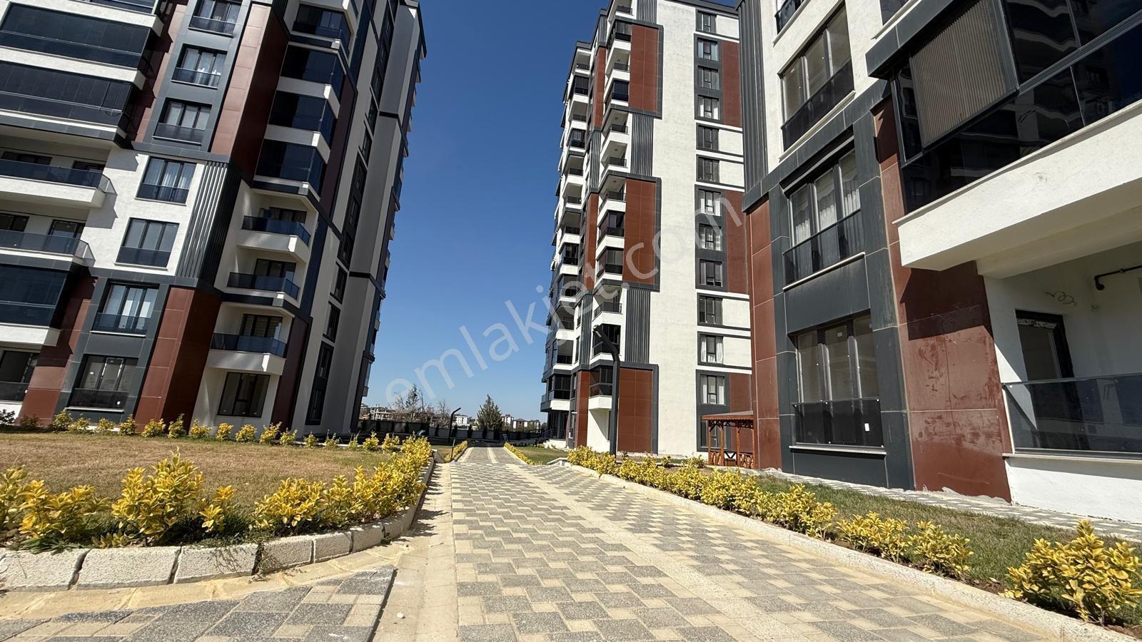 Turyaptan İzsiz Towers Da 7.kat Doğu Cephe 3+1 Kiralık Daire - Görsel 34