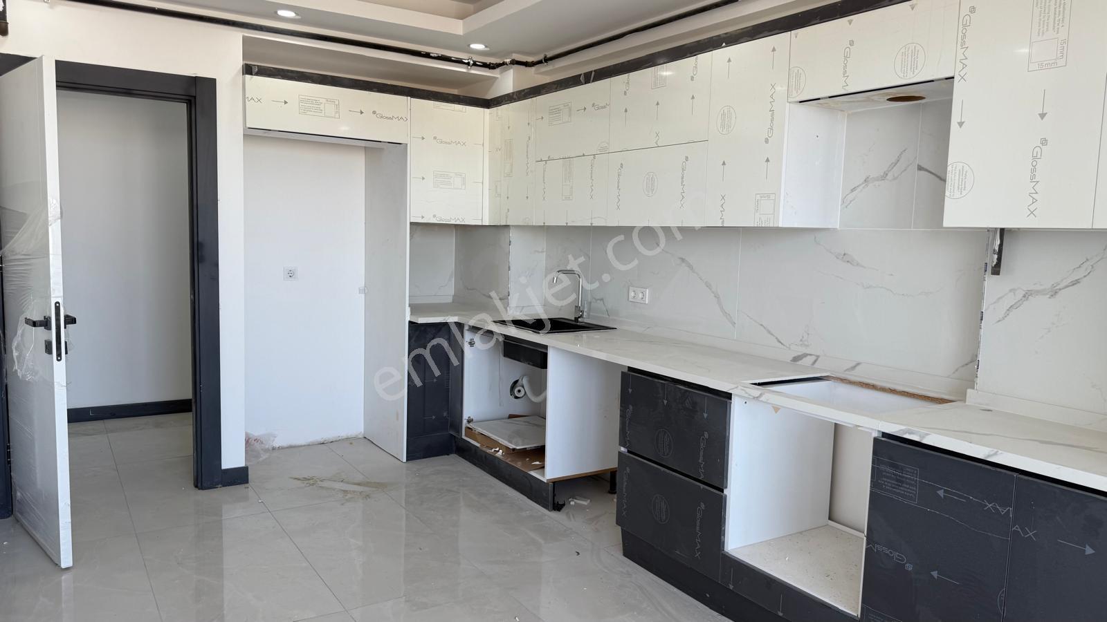 Turyaptan İzsiz Towers Da 7.kat Doğu Cephe 3+1 Kiralık Daire - Görsel 2