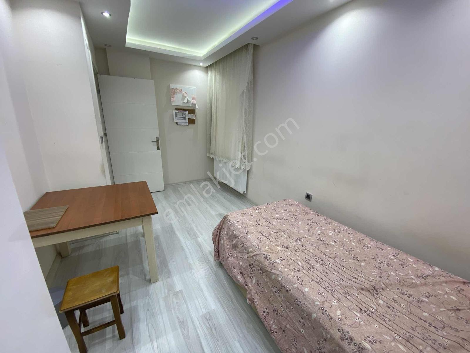 Bornova Mevlana Kiralık 55 M2 Eşyalı Daire - Görsel 11
