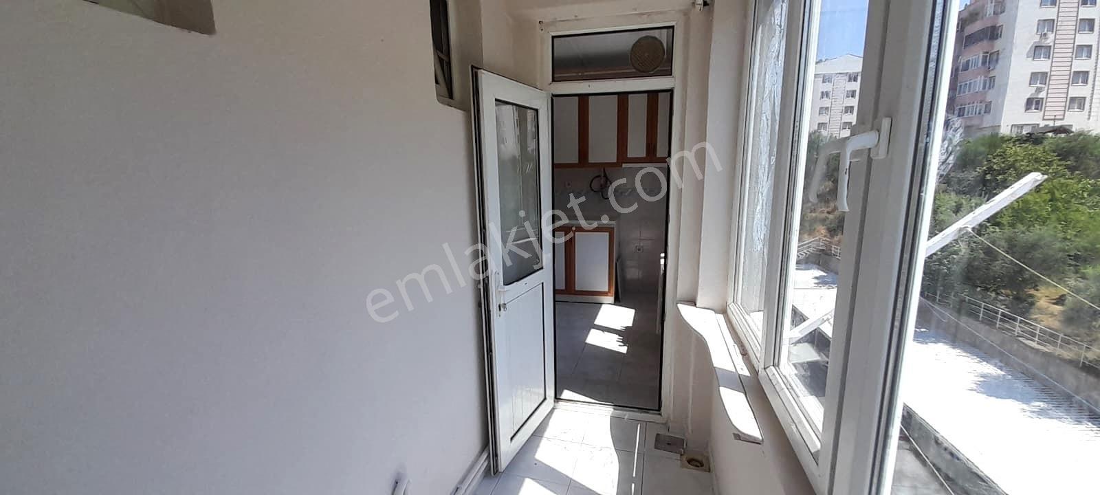 A.menders Özgülen Sitesi İçi Yenilenmiş,geniş 2+1 Kiralık Daire - Görsel 31