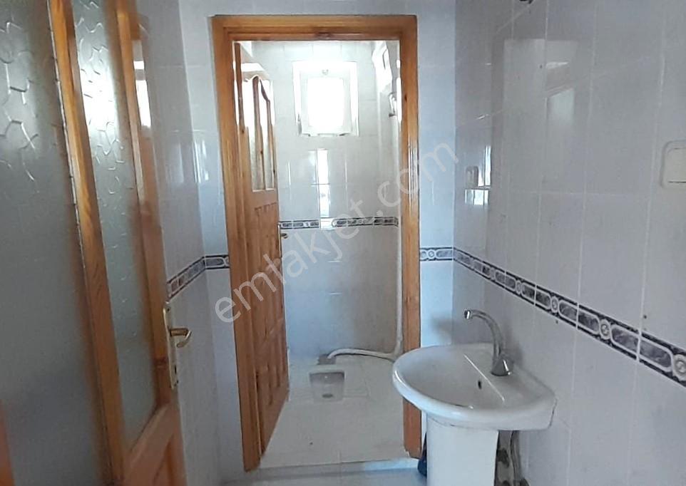 A.menders Özgülen Sitesi İçi Yenilenmiş,geniş 2+1 Kiralık Daire - Görsel 24