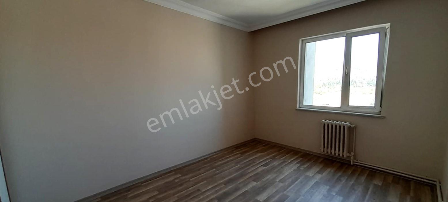 A.menders Özgülen Sitesi İçi Yenilenmiş,geniş 2+1 Kiralık Daire - Görsel 12