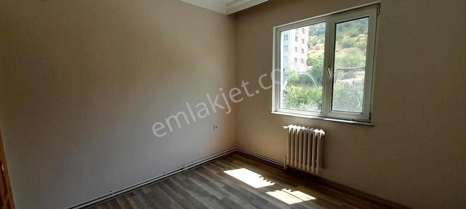A.menders Özgülen Sitesi İçi Yenilenmiş,geniş 2+1 Kiralık Daire - Görsel 28