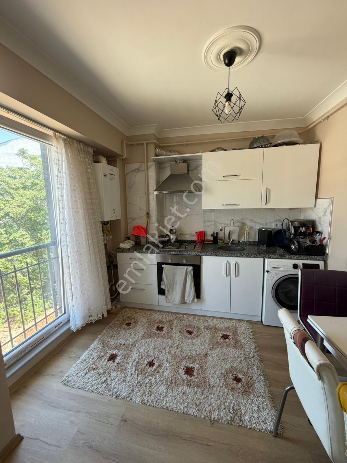 Bandırma Merkez'de 1+1 Eşyalı Kiracılı Satılık Daire - Görsel 5