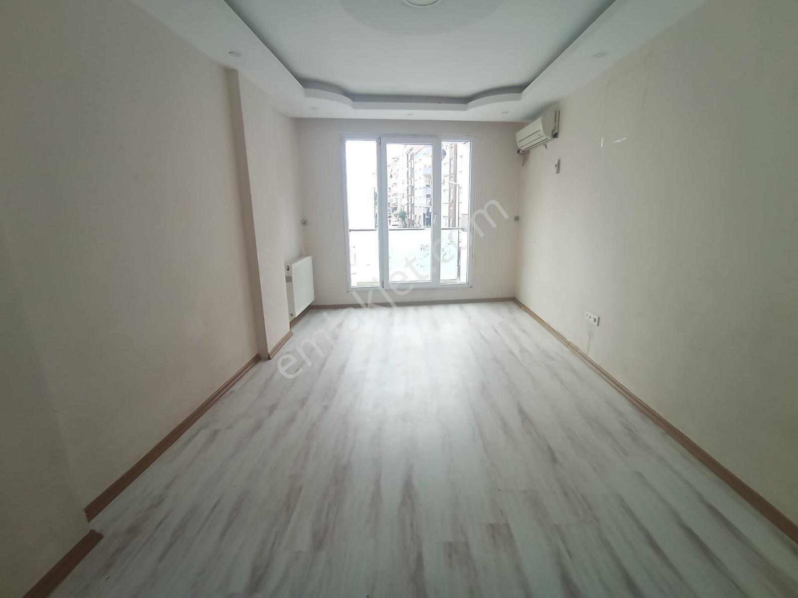 Bahçelievler Zafer Mahallesi'nde Bakımlı 2+1 Satılık Daire