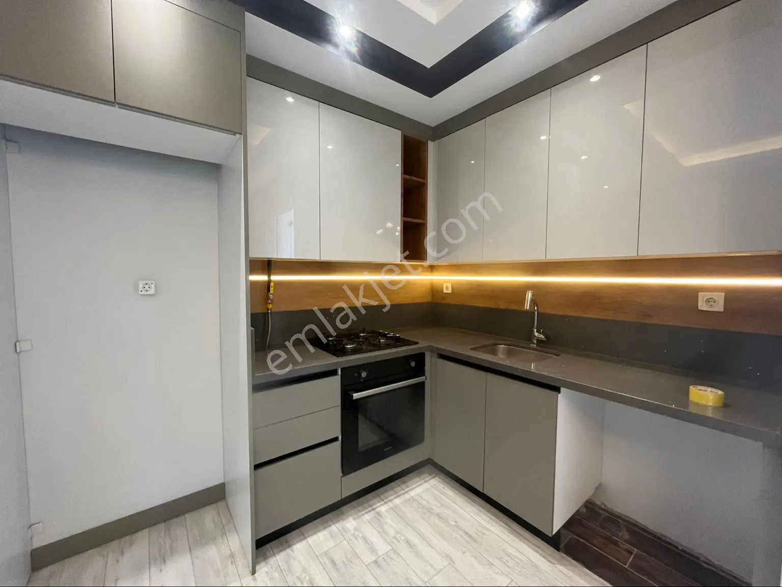 100.yıl/kriminal Yolu Üzeri2+1/ultra Lüks/avize/klima/kombi/ankstre/balkon/gbk Cephe - Görsel 18