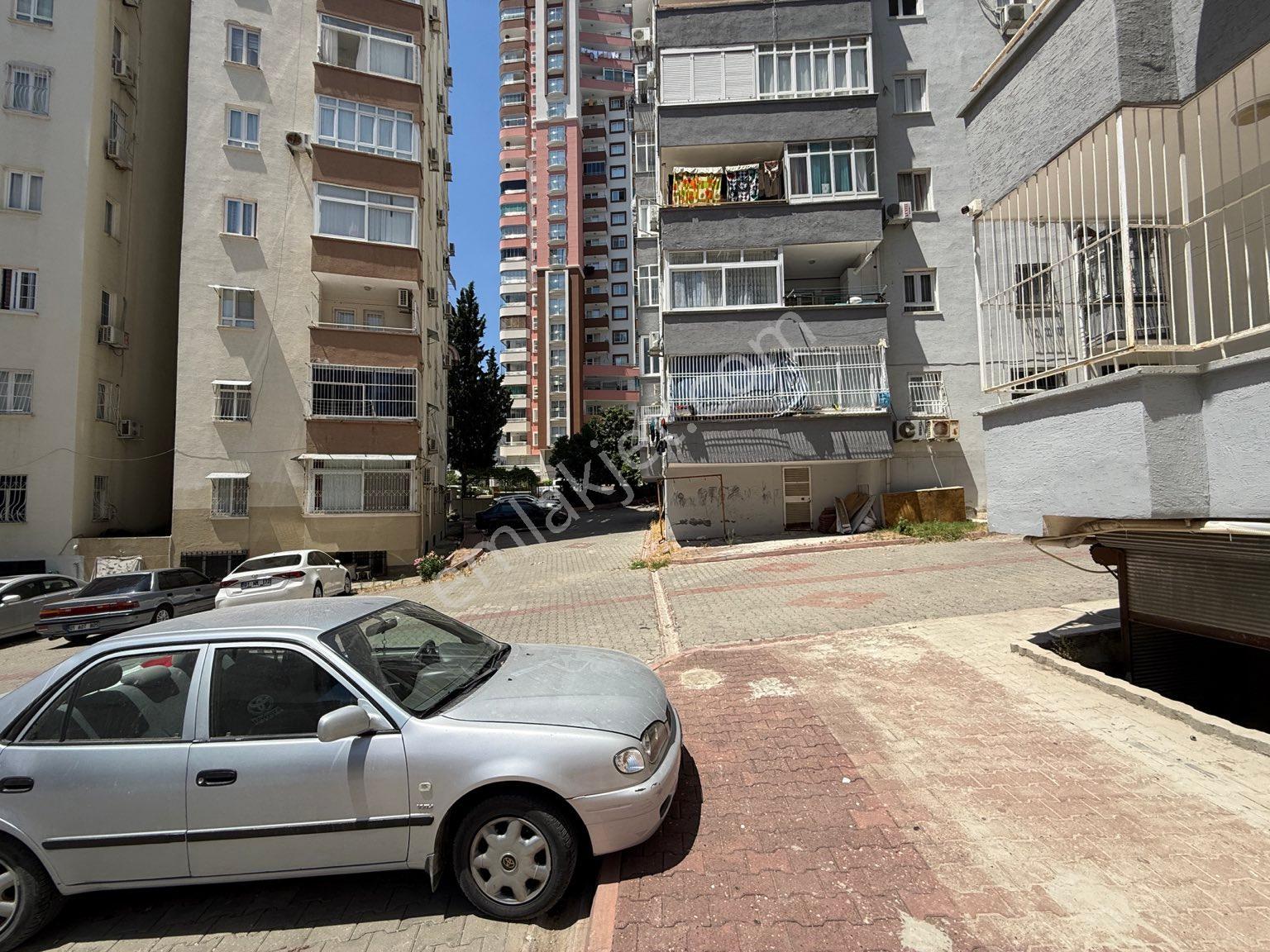 Huzurevleri Mahallesinde Hasarsız Binada İskanlı 3+1 Kapalı Mutfak Kombi Doğalgazlı Satılık Daire - Görsel 24