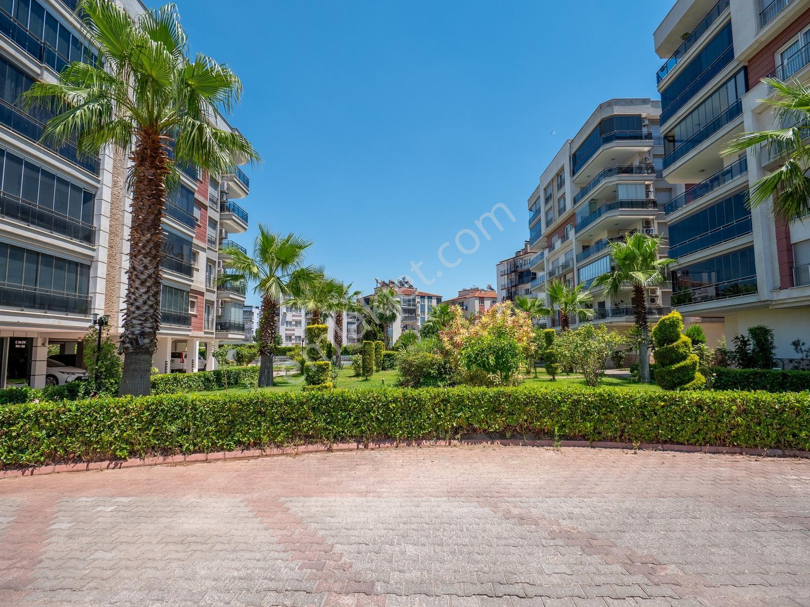 Zeybek Mahallesi'nde Site İçerisinde Havuzlu Geniş 3+1 Kiralık - Görsel 2