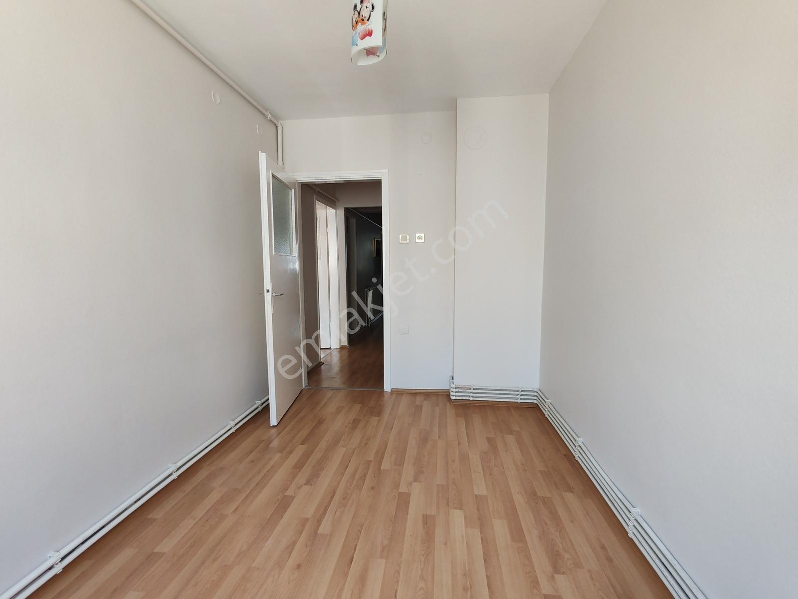 Osmangazi Hacıilyas Mah. 80 M2 Kombili Bakımlı Arakat - Görsel 22