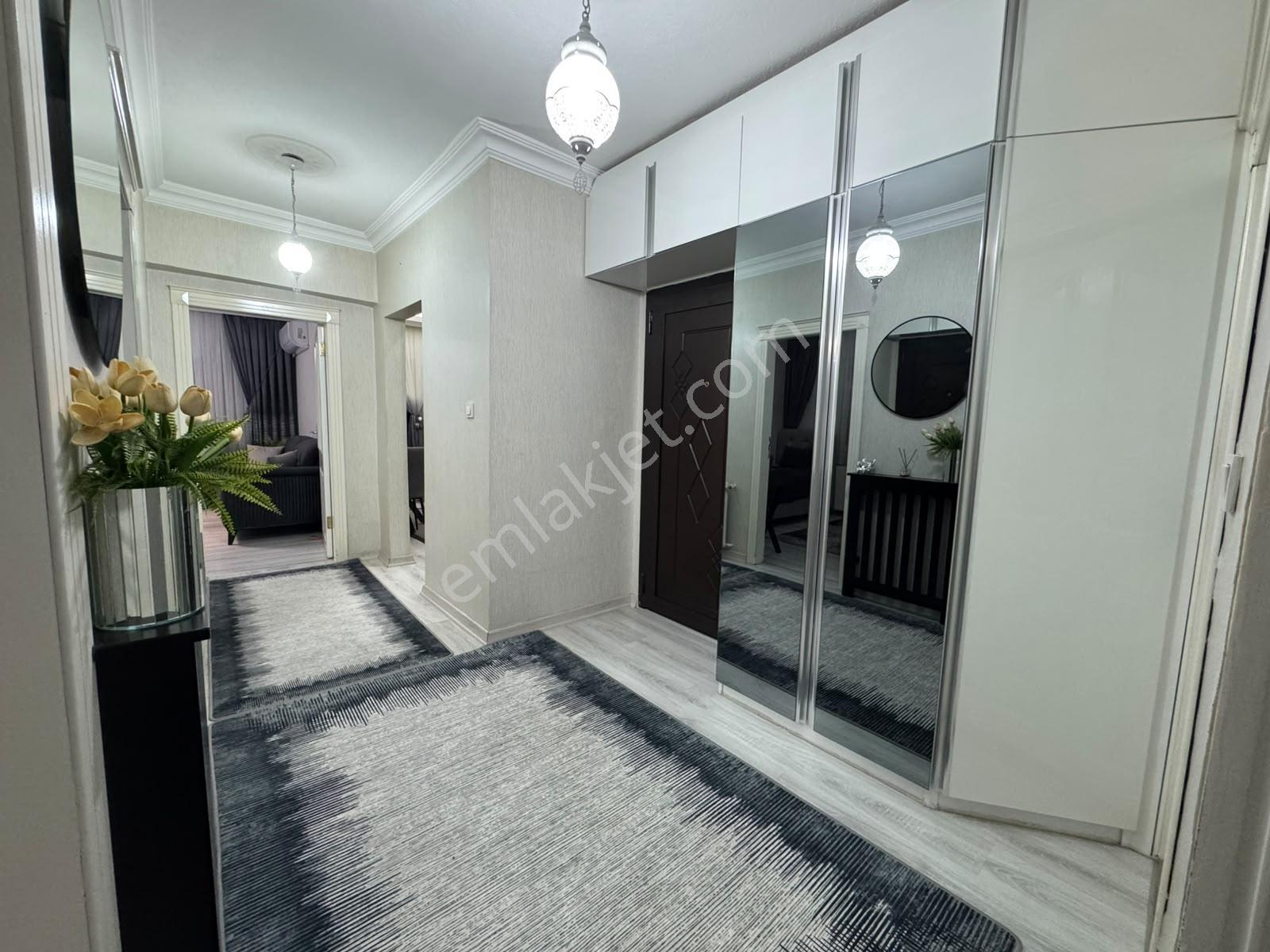 Malazgirt Mahallesin'de Ön Cephe Full Yapılı Asansörlü 3+1 Daire - Görsel 20