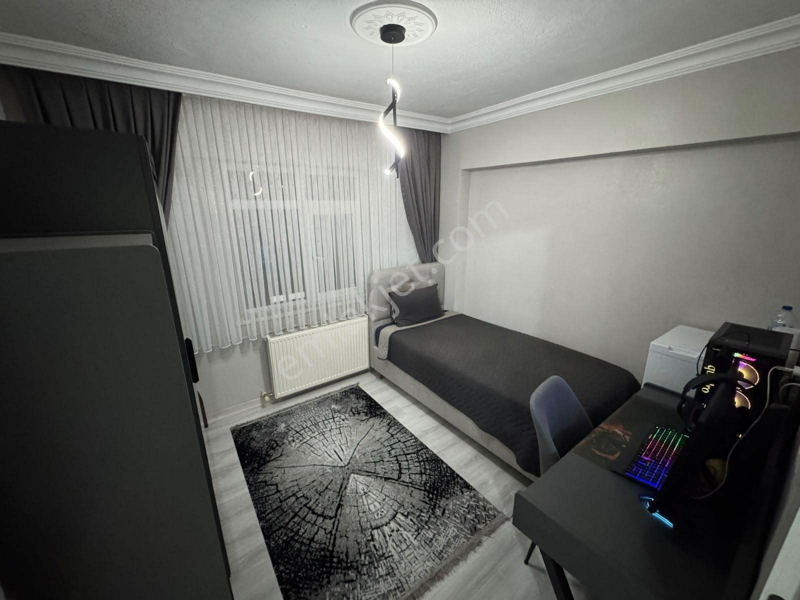Malazgirt Mahallesin'de Ön Cephe Full Yapılı Asansörlü 3+1 Daire - Görsel 24