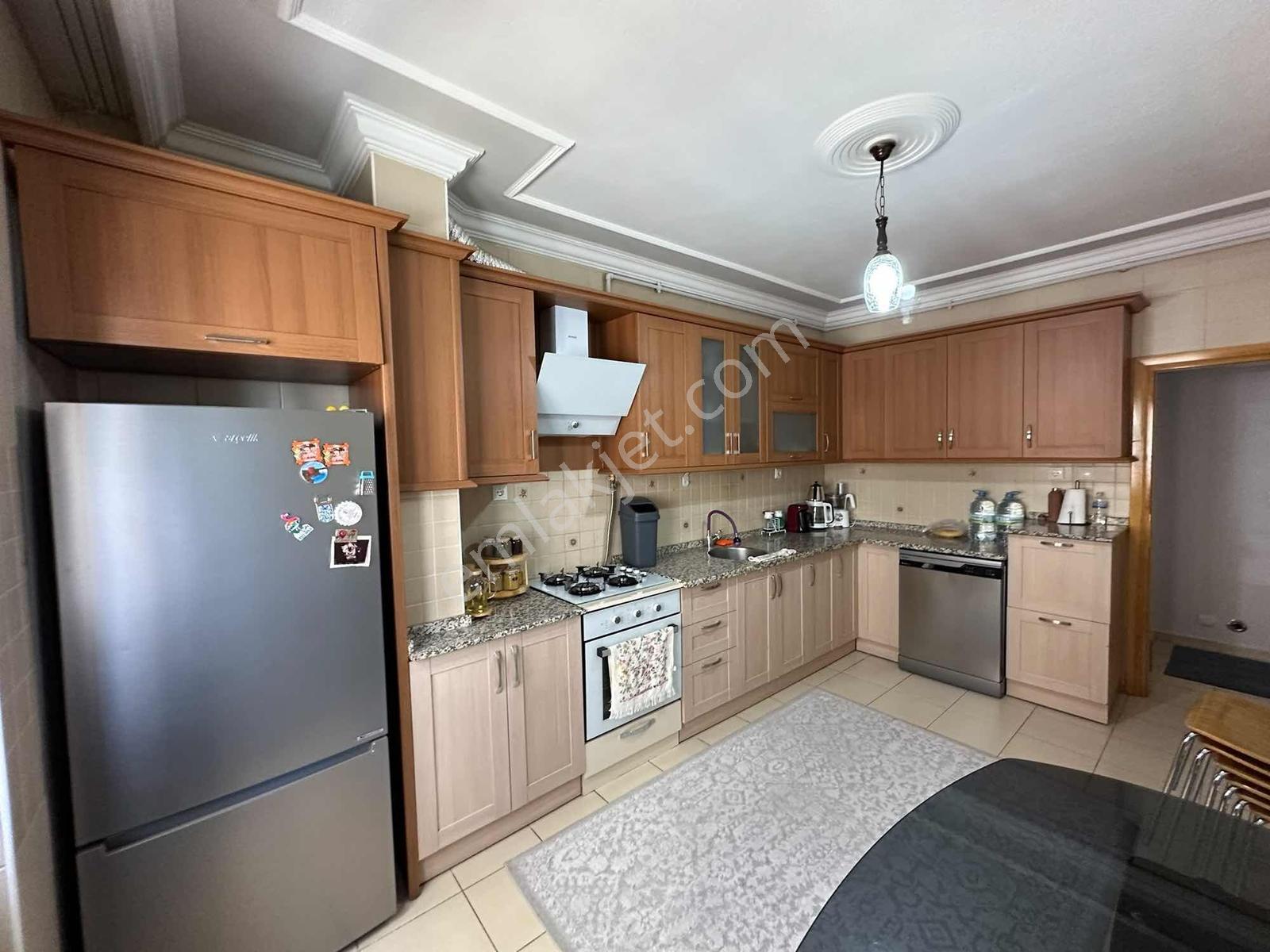 Esentepe Mahallesi'nde Hastane Karşısında 170 M² 3+1 Satılık - Görsel 28