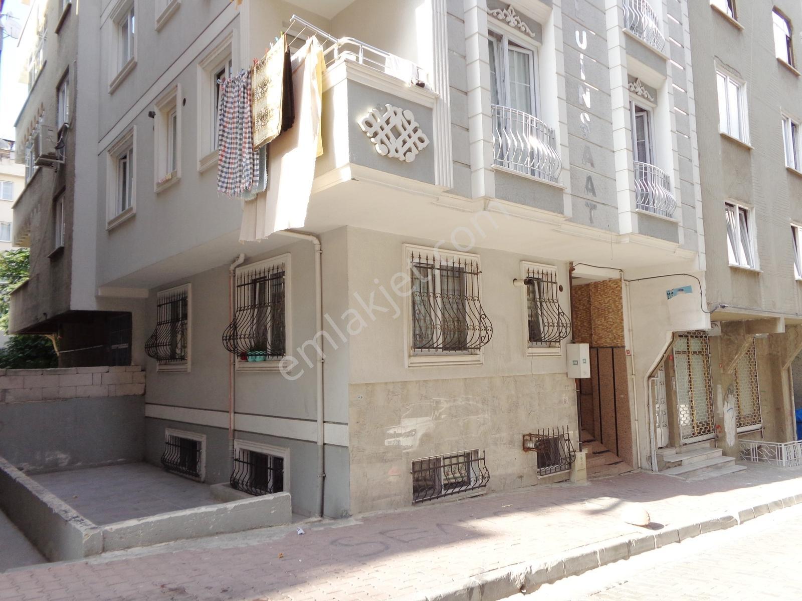 Cengiz Emlak'tan Mevlana Camii Yakını 1+1 Bahçe Kat