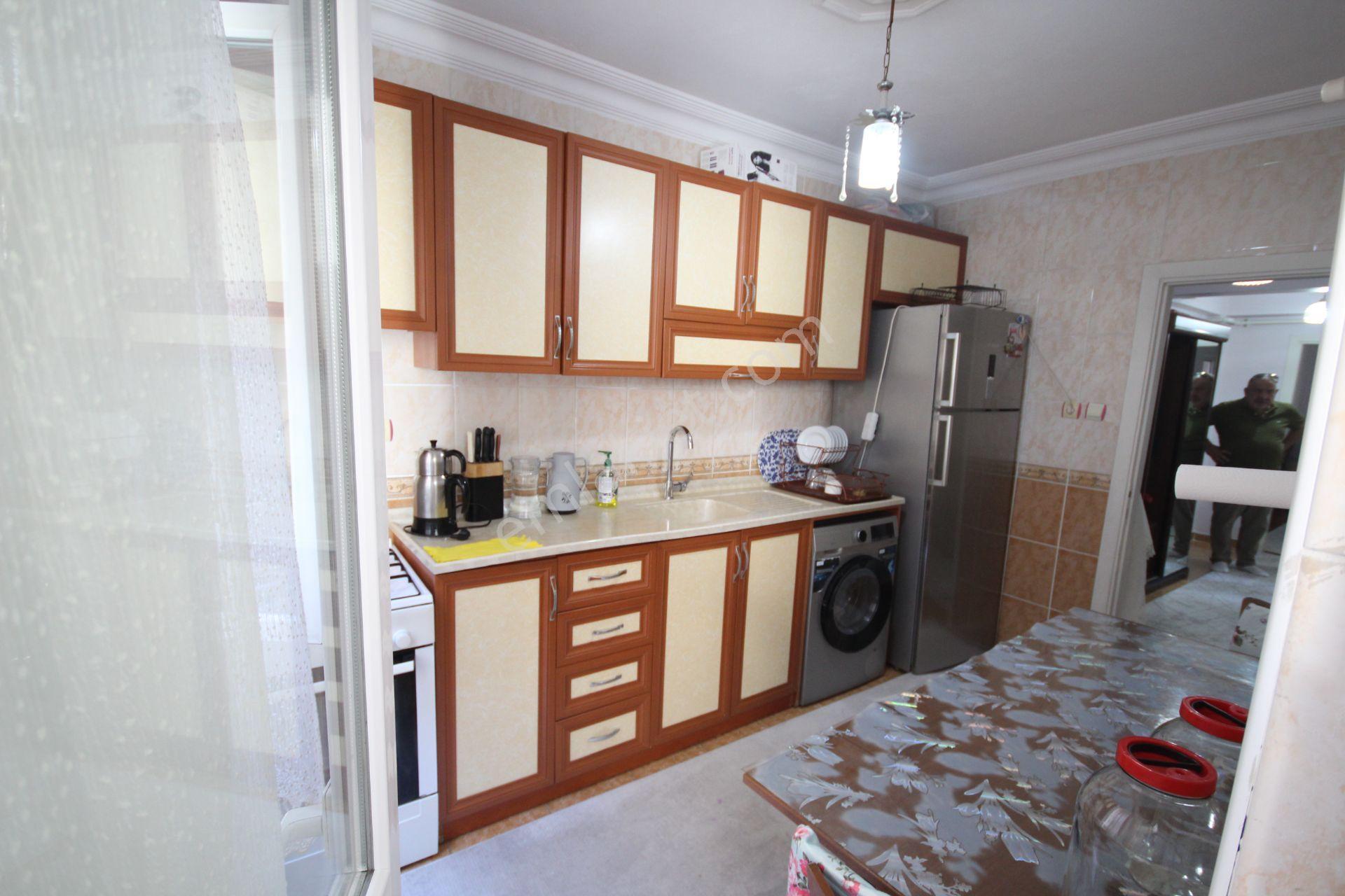 Old City Gayrimenkulden Soğanlı Meydanda 16yıllık 1.kat 130m2 Lx - Görsel 17