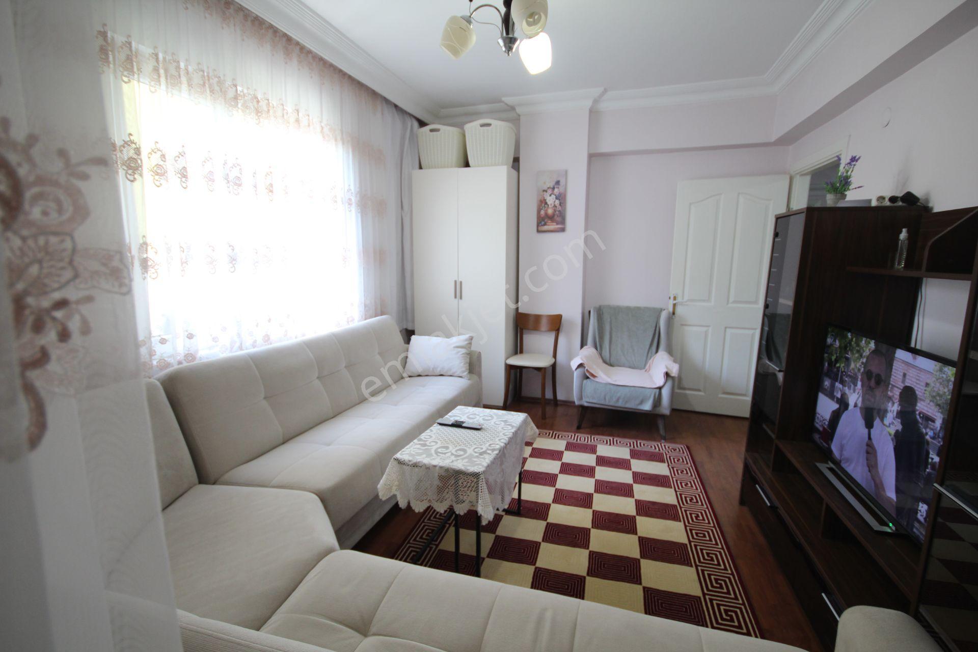 Old City Gayrimenkulden Soğanlı Meydanda 16yıllık 1.kat 130m2 Lx - Görsel 13