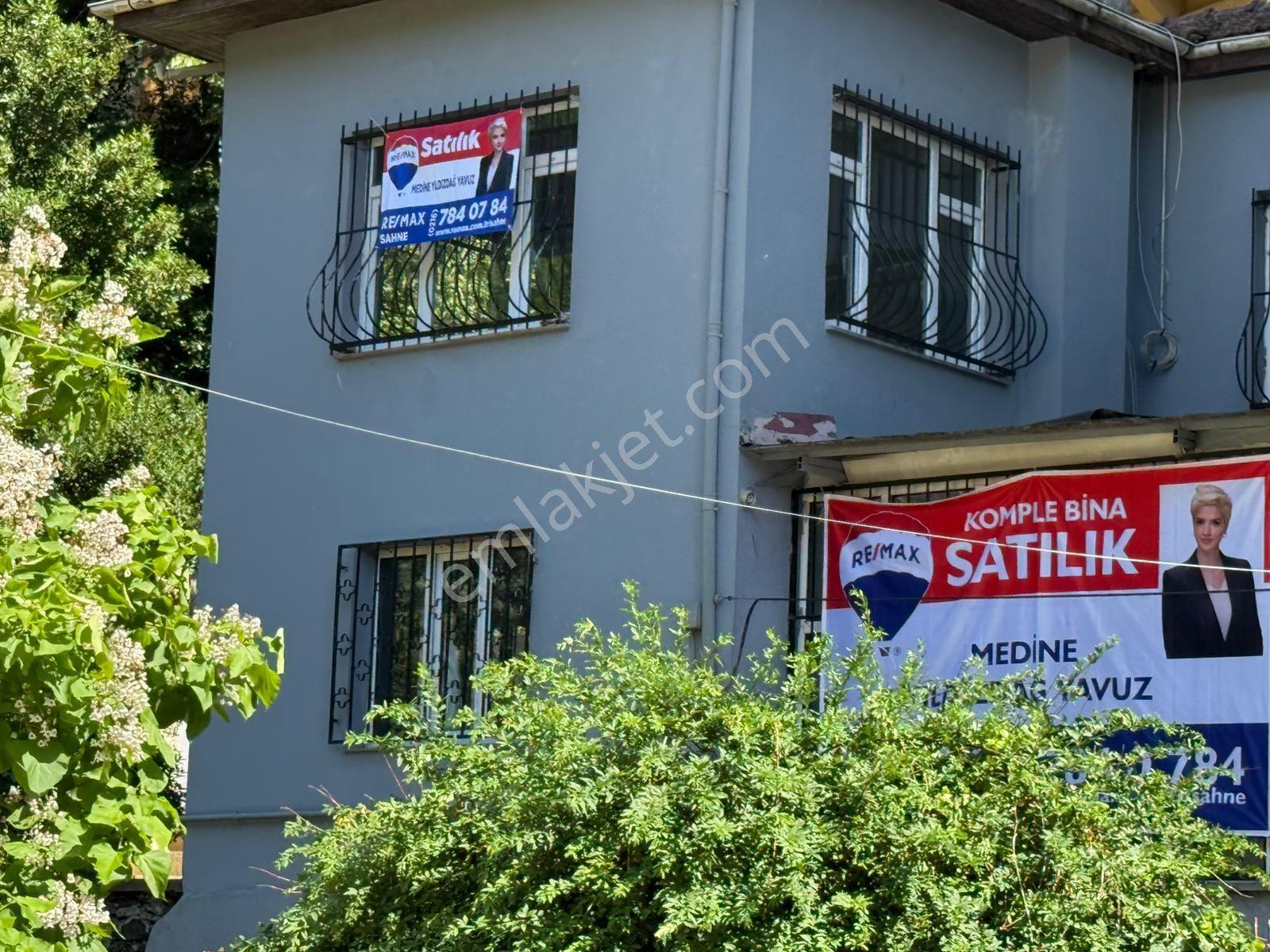 Kanlıca'da Deniz Manzaralı Bahçeli Müstakil Ev - Görsel 31