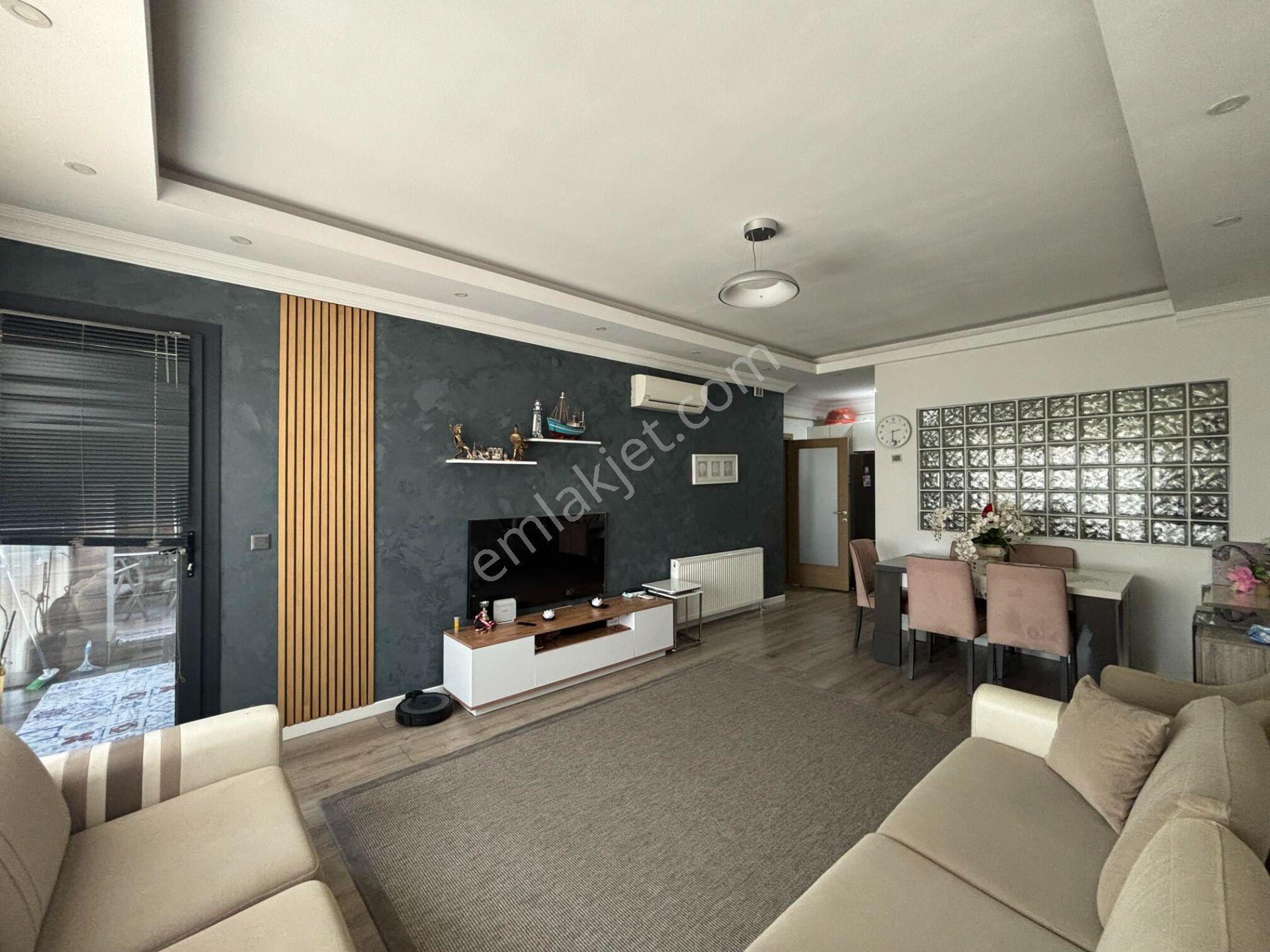 Cedidiye Mahallesi'nde 3+1 135 M² Satılık Ara Kat Daire - Görsel 14