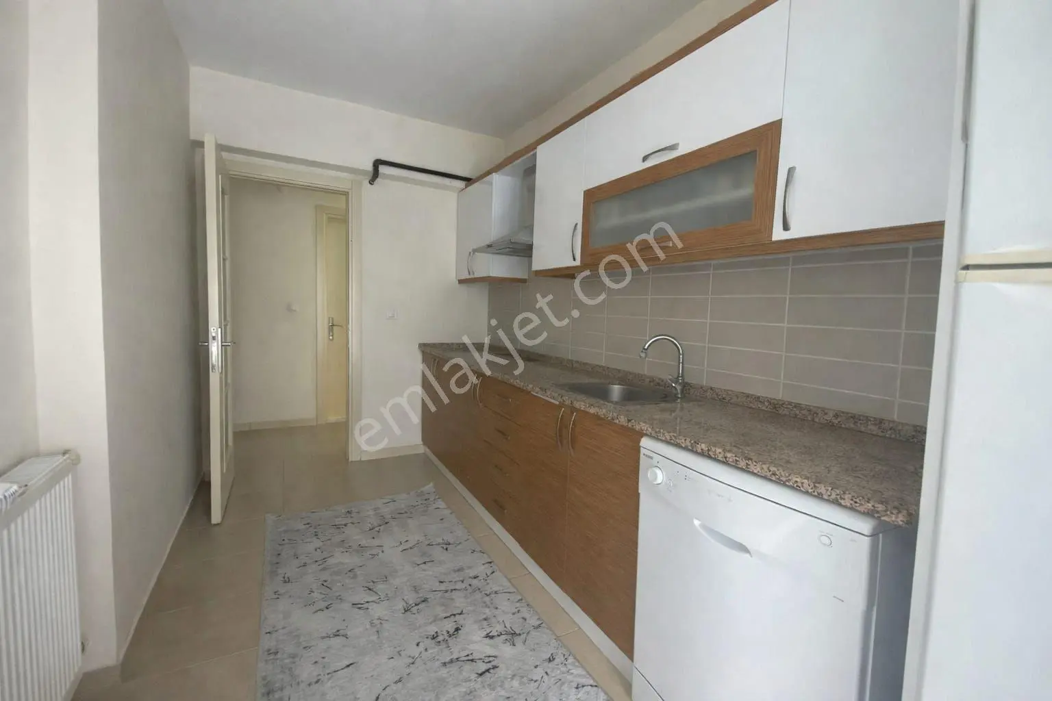 Çiğli İnönü Mahallesinde Site İçinde Yatırımlık 3+1 Satılık Daire