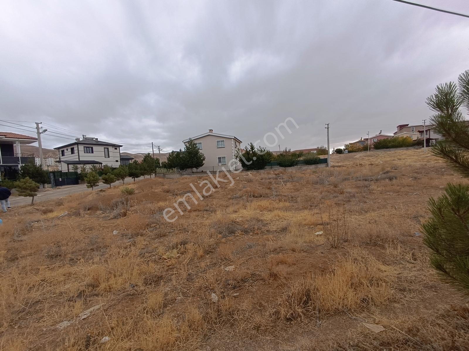 Nigde Ulukışla Cumhuriyet Mah İmarlı 546m2 Satlık Villa Arsaları