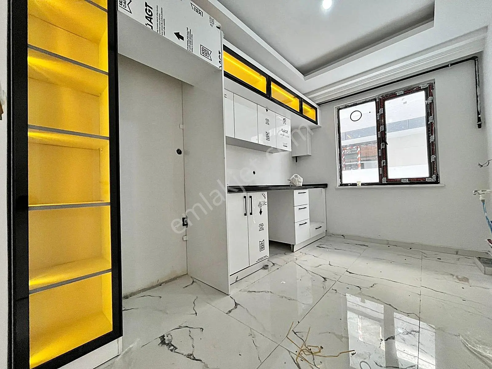 Az-er Yapıdan Bahçelievler'de 40m2 Teraslı Satılık 2+1 Lux Daire