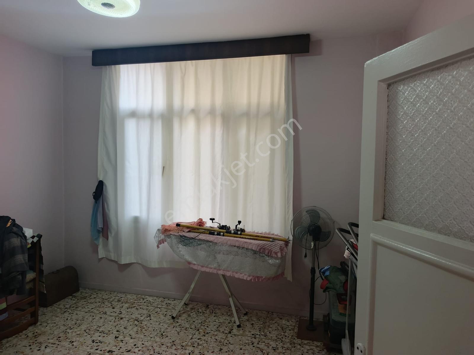 Yeşil Evler Yeşil Büfe Arkasi Müstakil3+1 İki Buçuk Kat Mustakil - Görsel 9