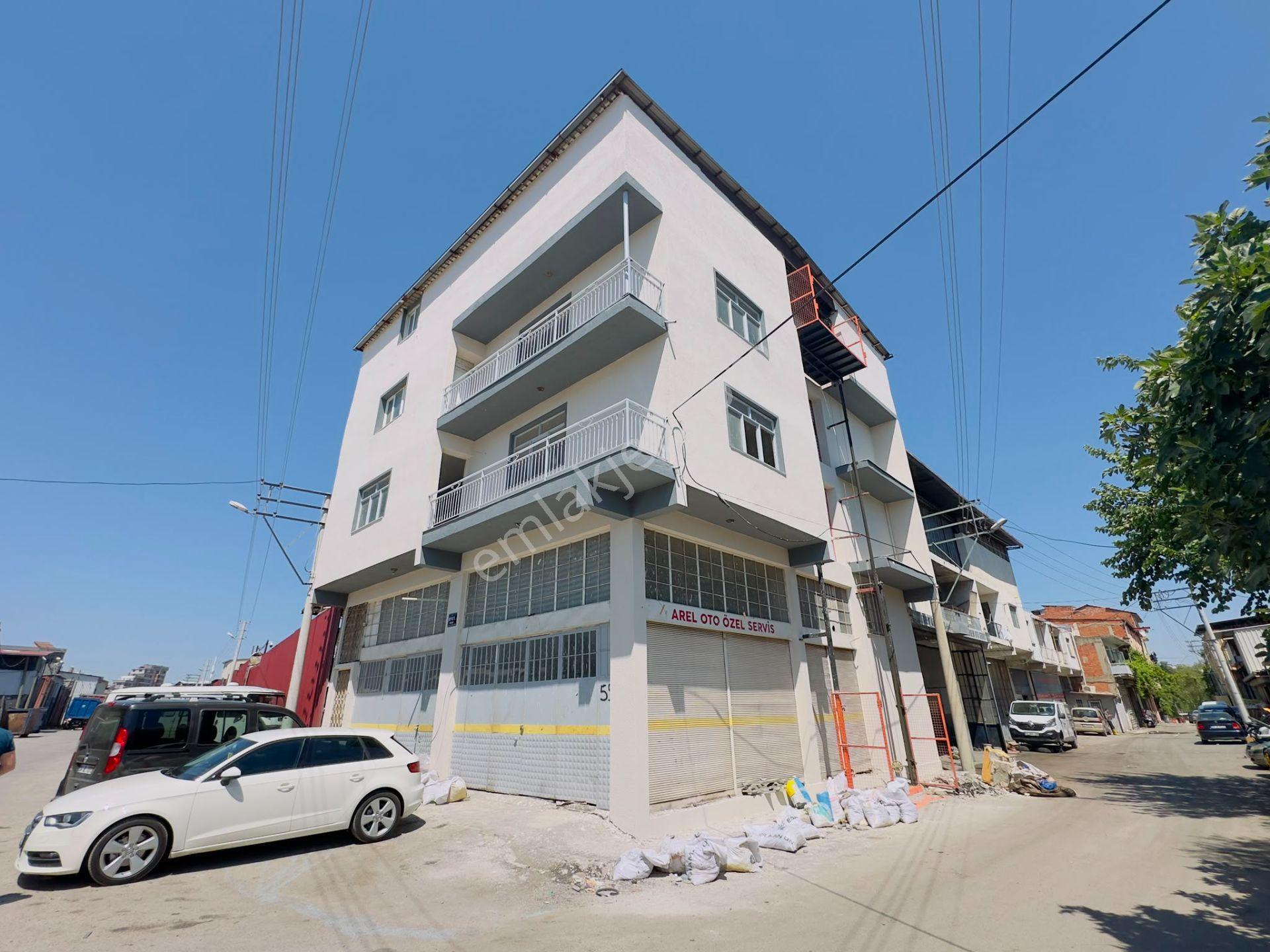 Remax Arma'dan İzmir Karabağlar Sanayide Komple Satılık İşyeri