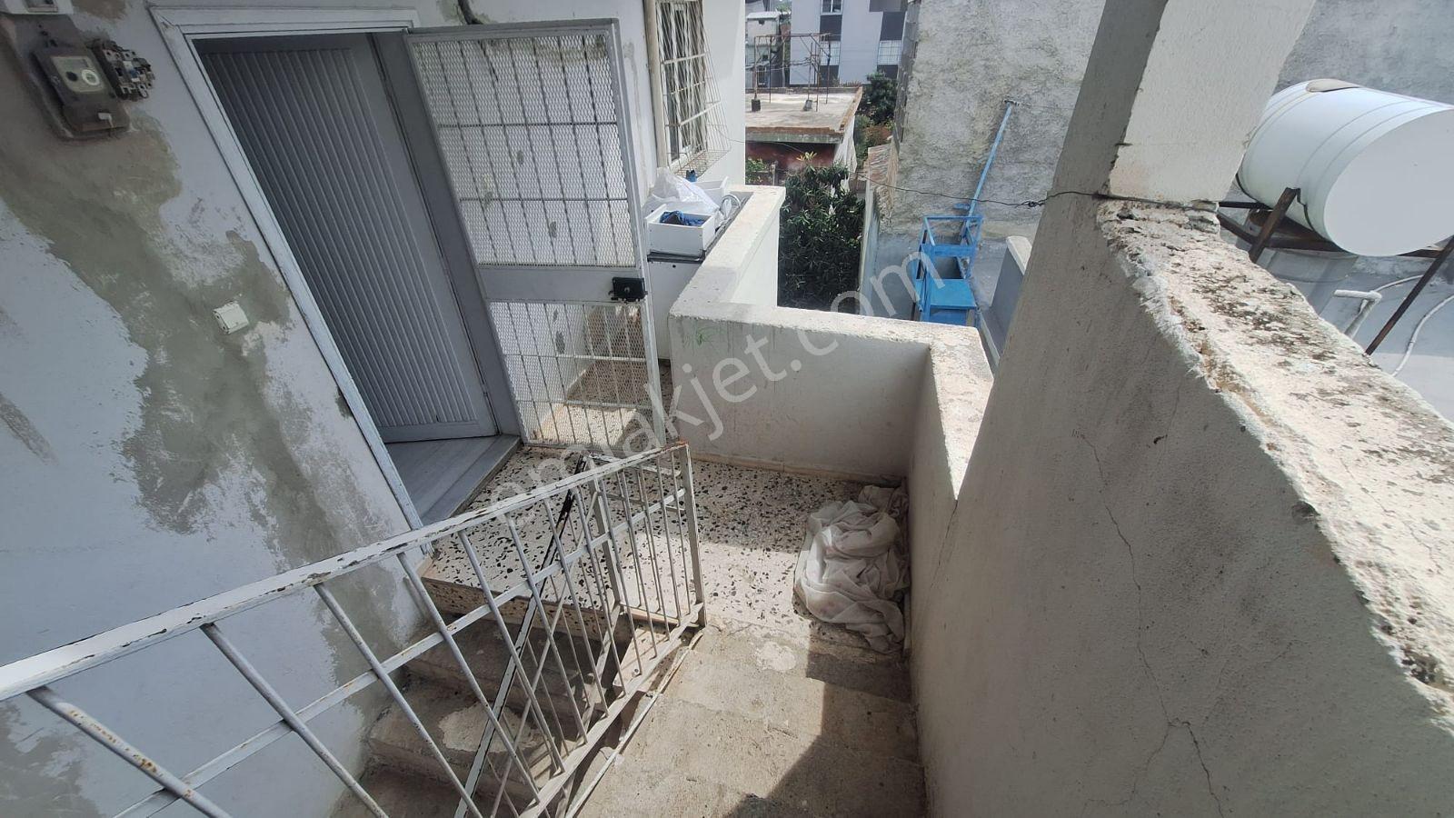 Yeşil Evler Petek Pastanesi Karşi Satlık 3. Katlı Mustakil Ev - Görsel 21