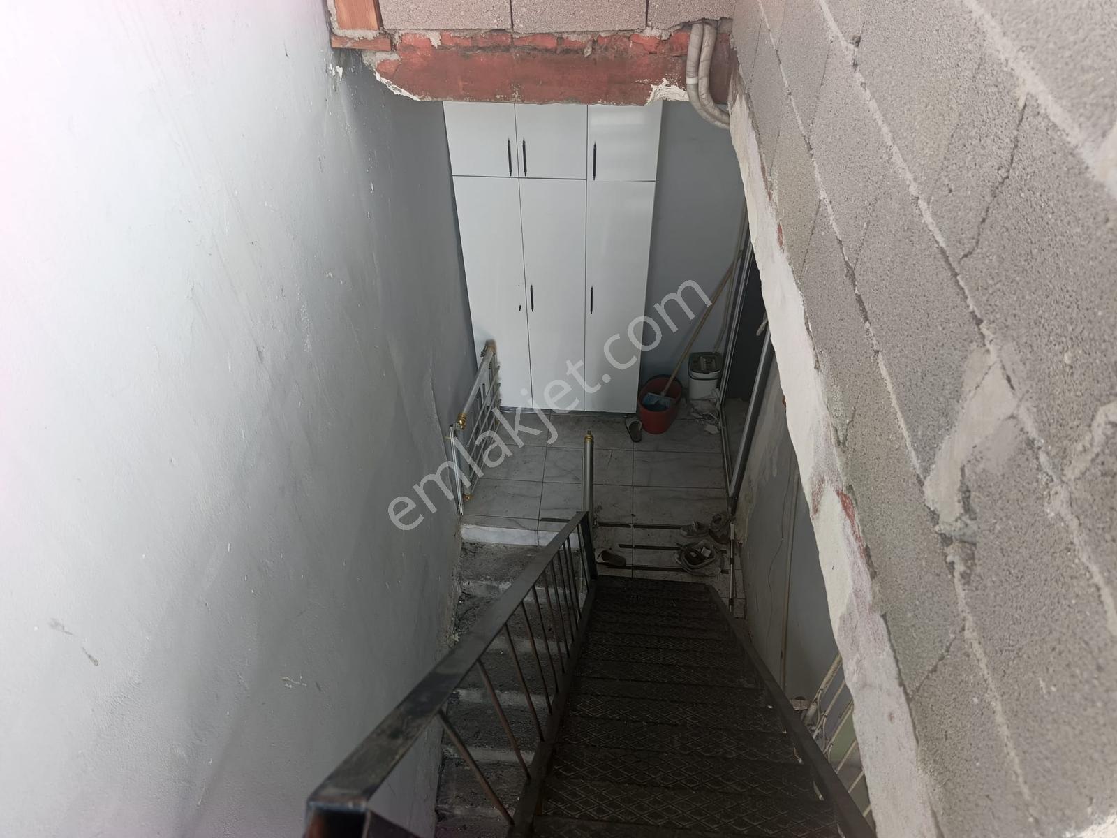 Narlıca 27 Mayıs Caddesi 2. Katlı Ana Yol Üstü 2+1 Bahçeli Ev - Görsel 15
