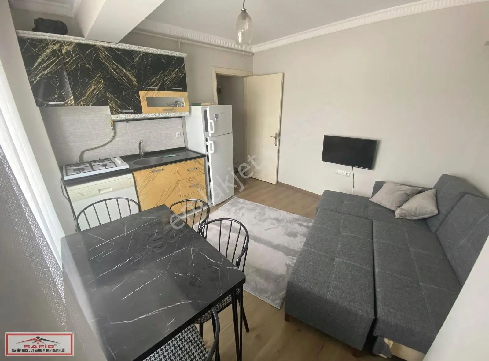 Safir'den Cadde Üstü 1+1 Eşyalı / Doğal Gazlı/ Klima'lı Daire - Görsel 2