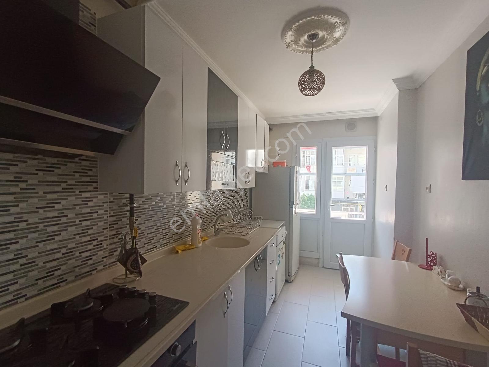 Çukurova Beyaz Evlerde 3+1 Full Eşyalı Kiralık Daire - Görsel 26