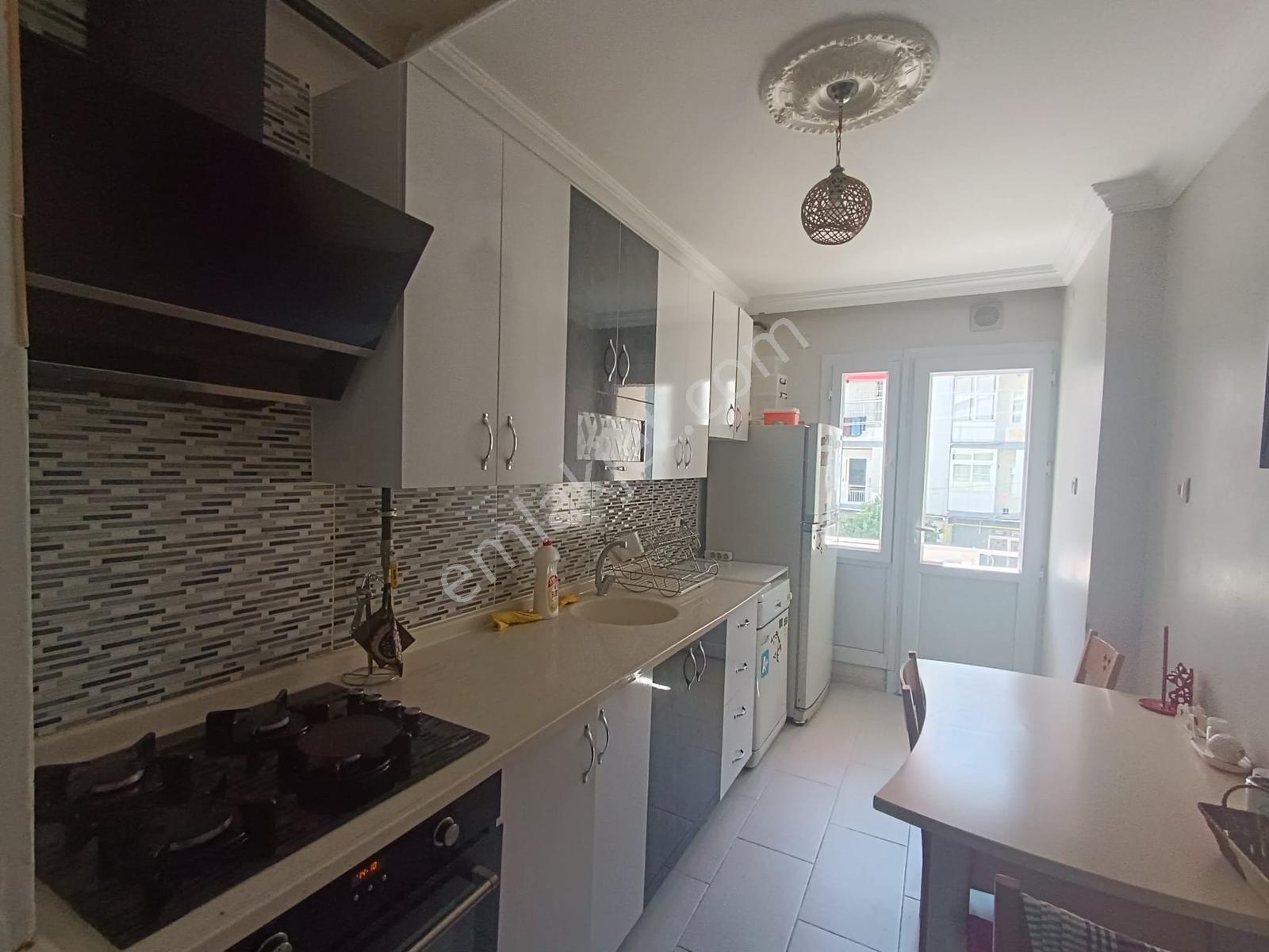 Çukurova Beyaz Evlerde 3+1 Full Eşyalı Kiralık Daire - Görsel 14