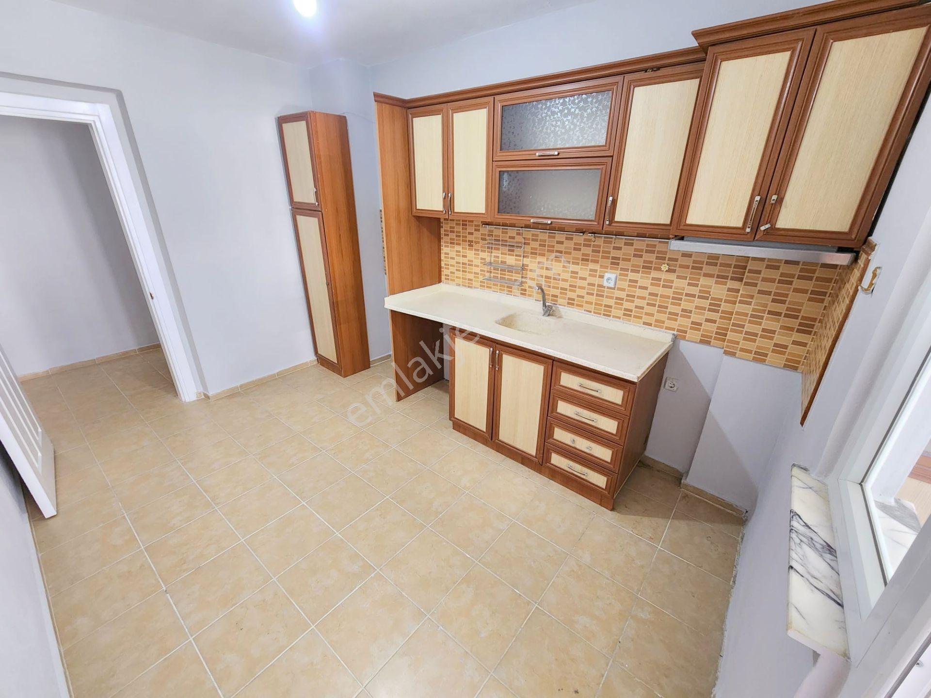 ▇altınkumda Denize 200mt Mesafede Arakat Çift Balkonlu 2+1 Daire