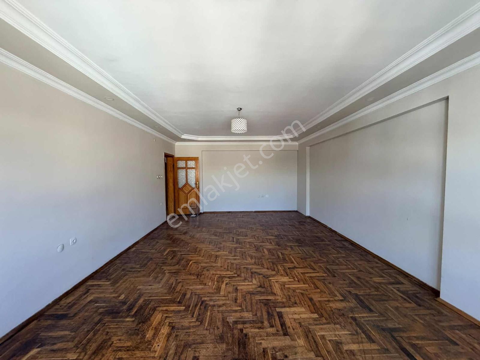 Muhittin Mahallesinde Ara Katta Kiralık 3+1 Daire - Görsel 28