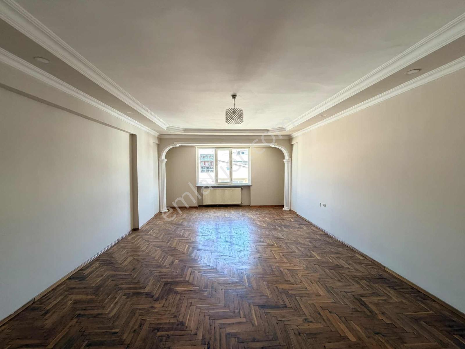 Muhittin Mahallesinde Ara Katta Kiralık 3+1 Daire - Görsel 21