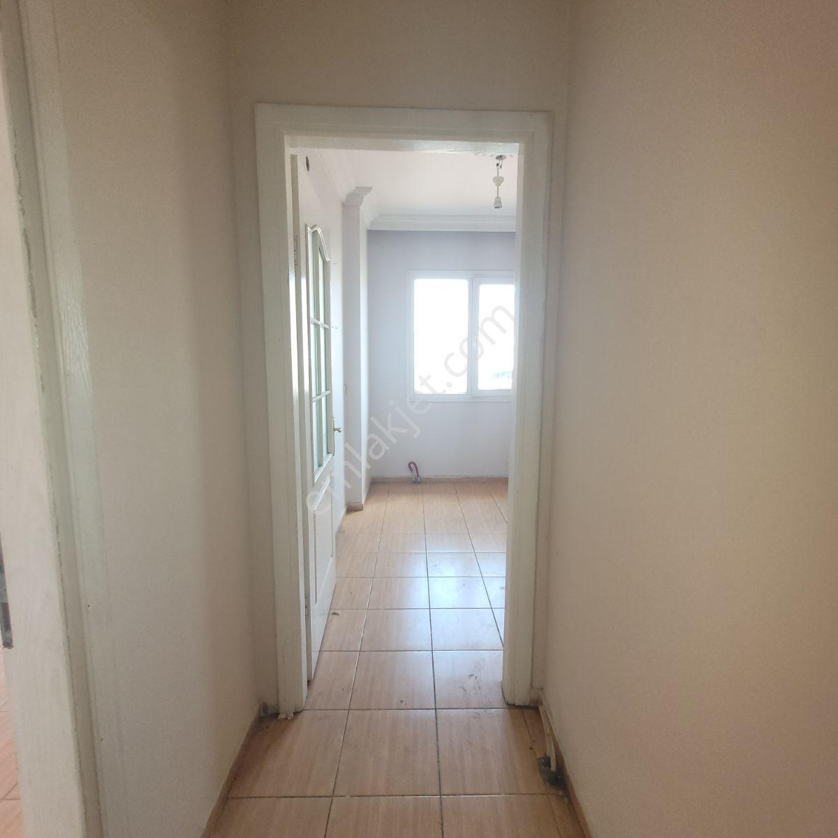 Turgutlu Merkezde 2+1 Kiralık Daire - Görsel 3