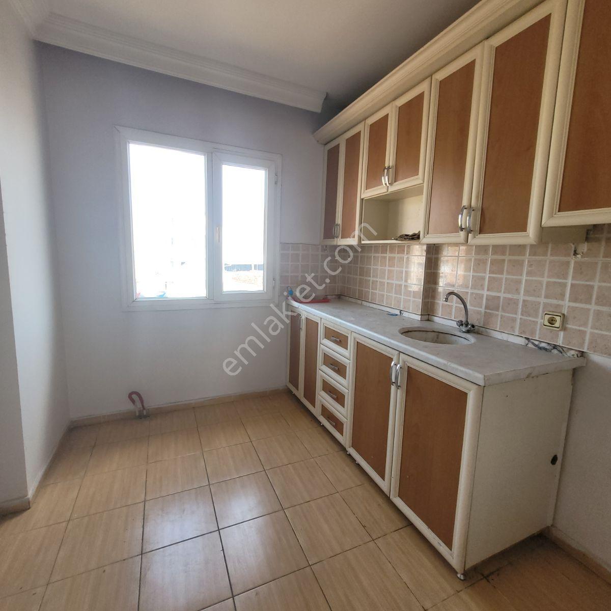 Turgutlu Merkezde 2+1 Kiralık Daire - Görsel 4