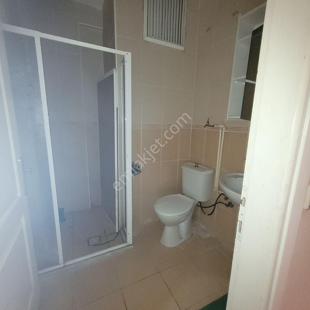 Turgutlu Merkezde 2+1 Kiralık Daire - Görsel 6