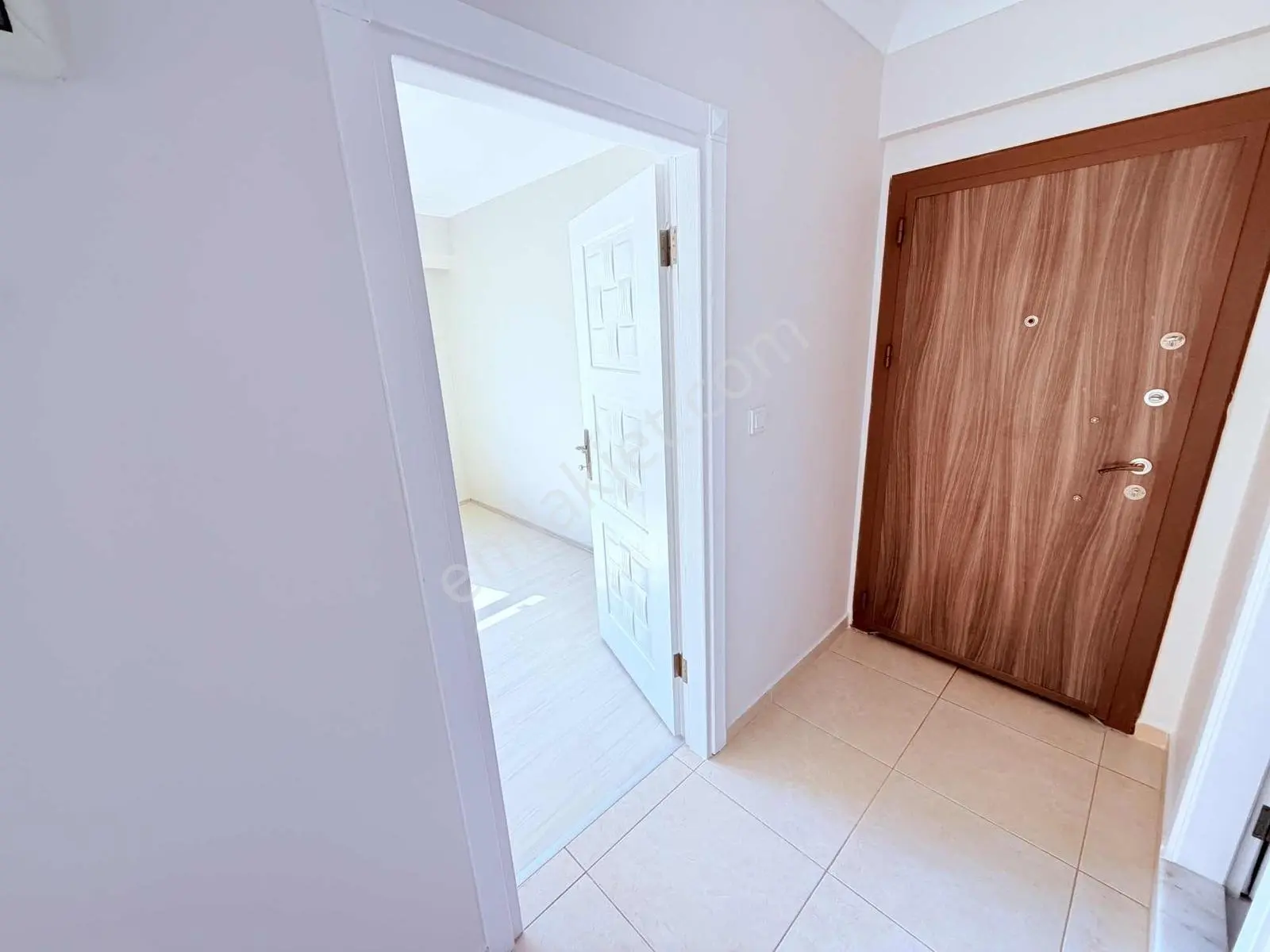Burcu'dan Merkezi Konumda 2+0 Yeni Bina Kiralık Daire - Görsel 5