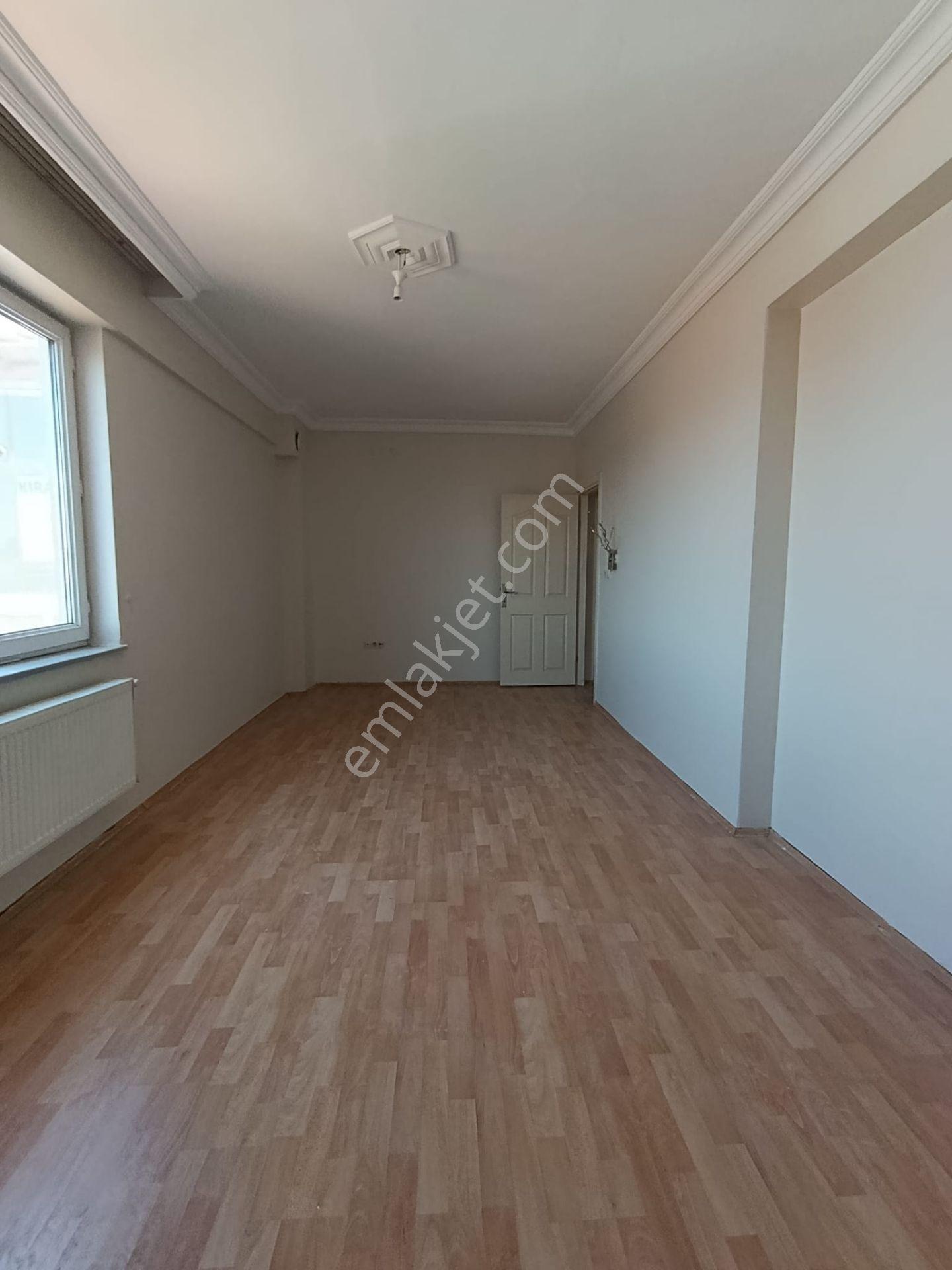 Sütlüce De Cadde Üstünde 2+1 Kiralık Daire - Görsel 7