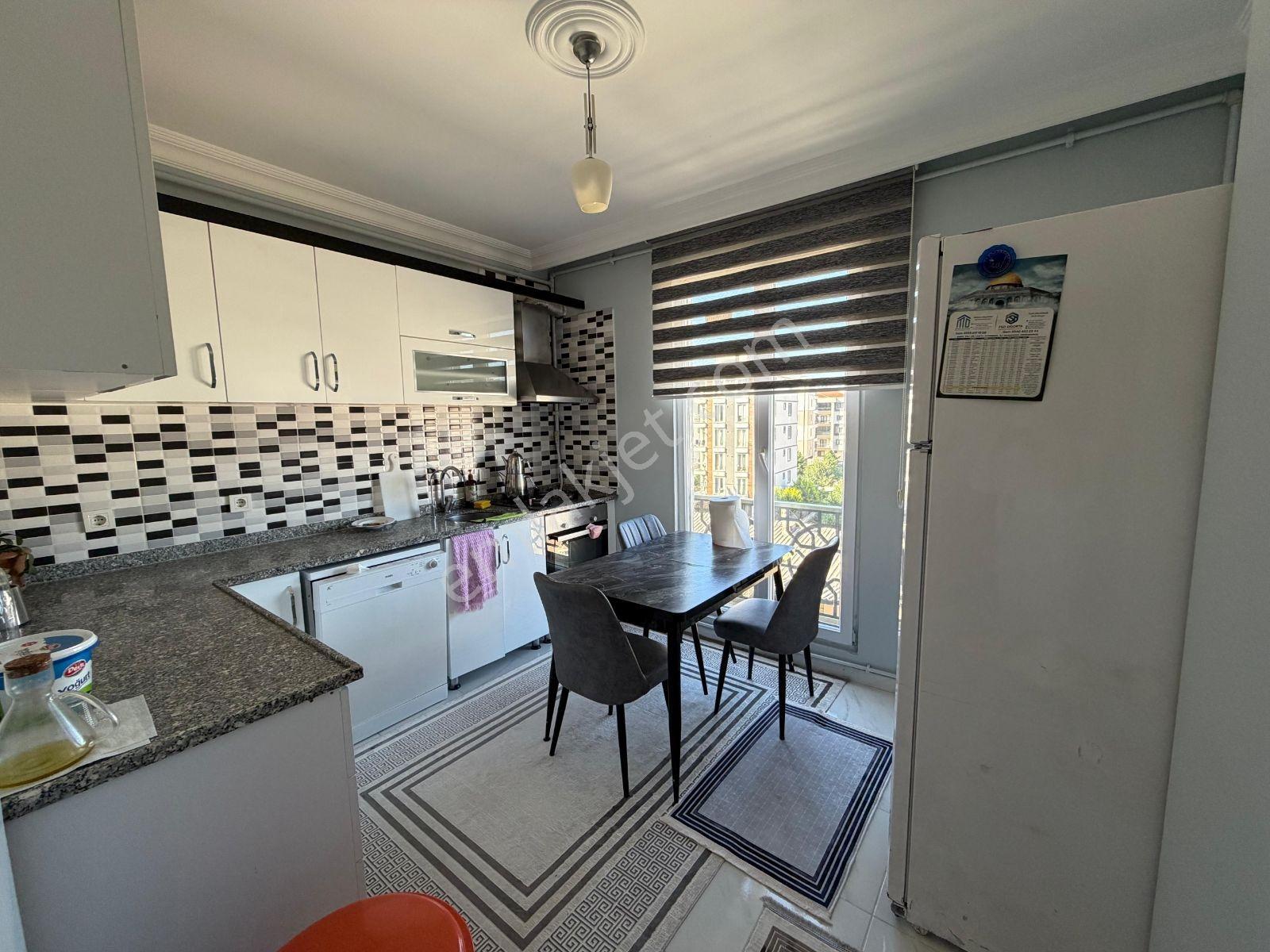 Çekmeköy Ekşioğlu Mahallesi 2+1 80m2 Satılık Daire - Görsel 3